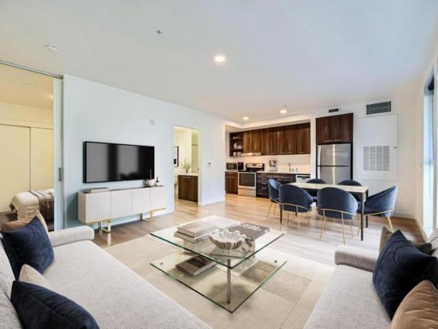 1 bedroom, Portland OR 97239 106132062