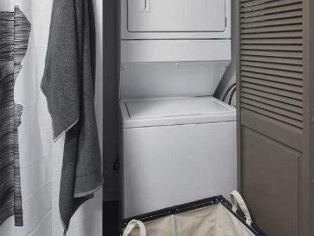 1 bedroom, Portland OR 97239 101257859