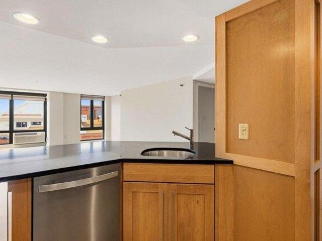 1 bedroom, Portsmouth NH 03801 105477805
