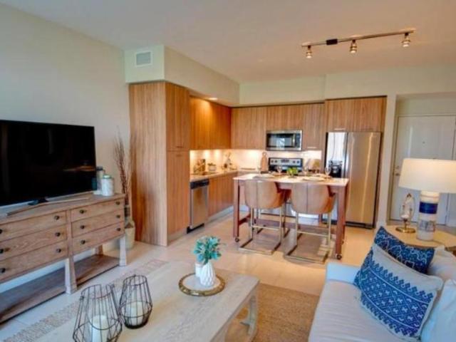 1 bedroom, Palm Beach Gardens FL 33418 105896387