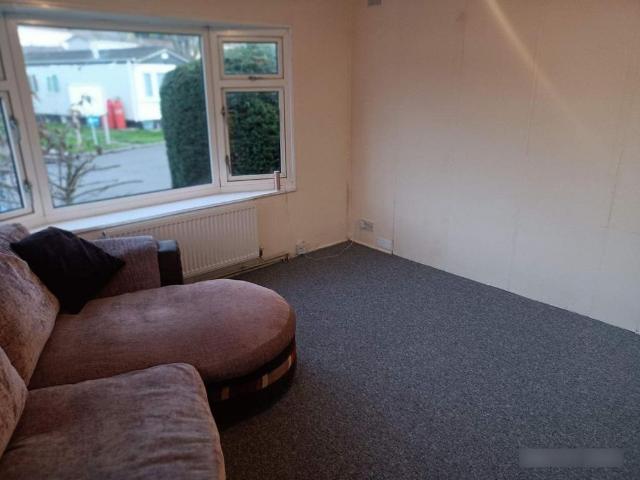 1 bedroom park home to rent