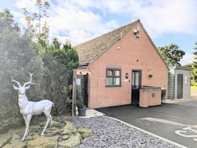 1 bedroom park home to rent