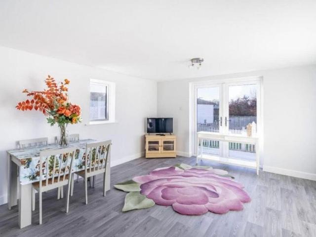 1 bedroom park home to rent
