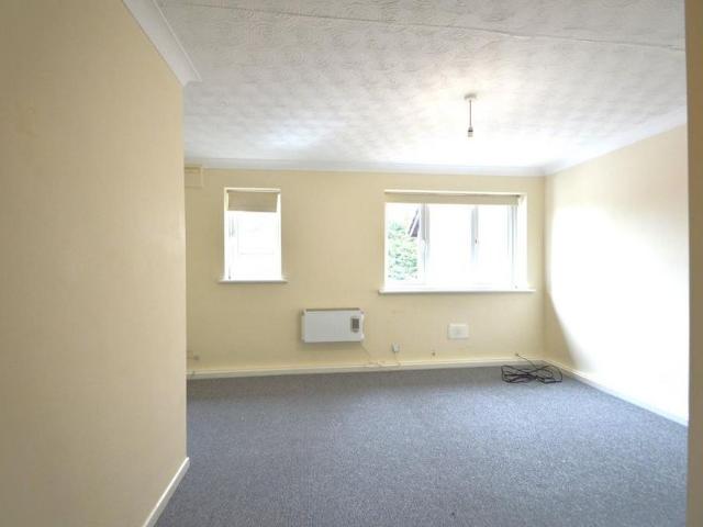 1 bedroom parking to rent