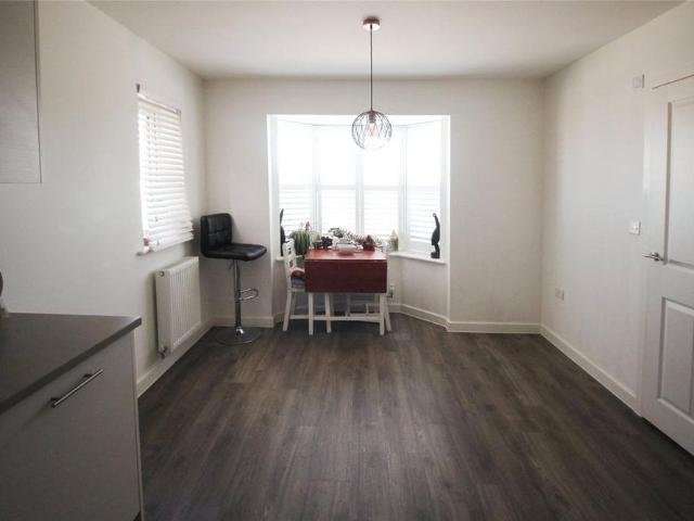 1 bedroom parking to rent