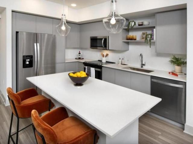1 bedroom, Pembroke Pines FL 33027 105503226