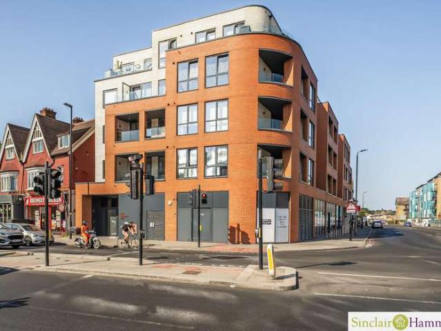 1 Bedroom Penthouse Flat