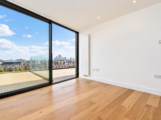 1 bedroom penthouse to rent