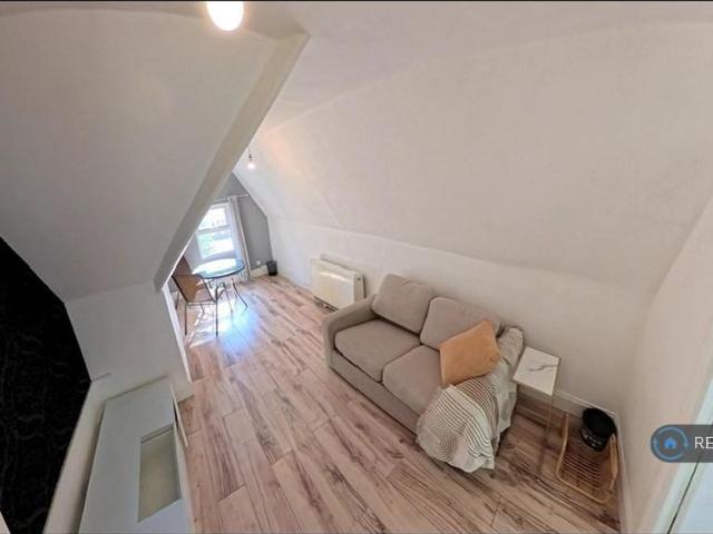1 bedroom penthouse to rent