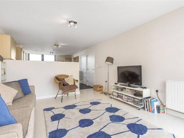 1 bedroom penthouse to rent