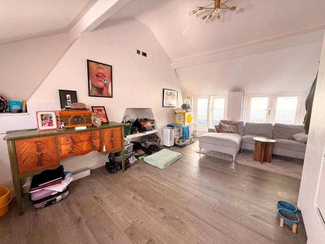 1 bedroom penthouse to rent