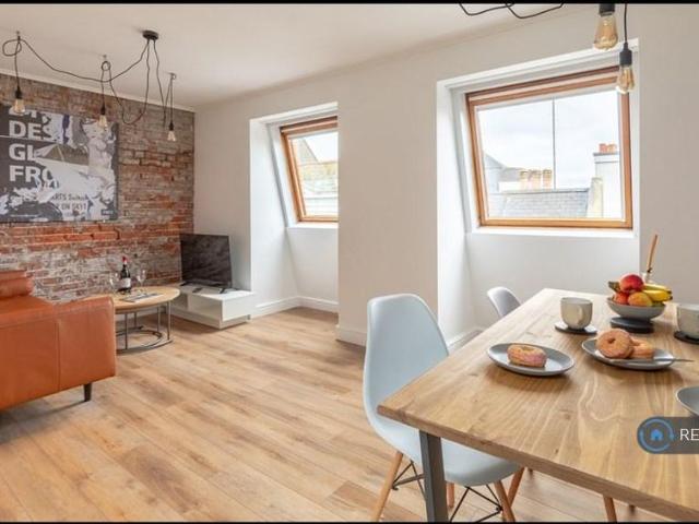 1 bedroom penthouse to rent