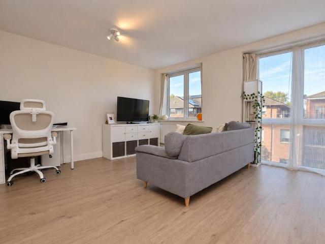 1 bedroom penthouse to rent