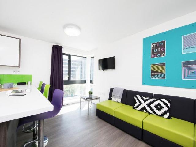 1 bedroom private hall to rent