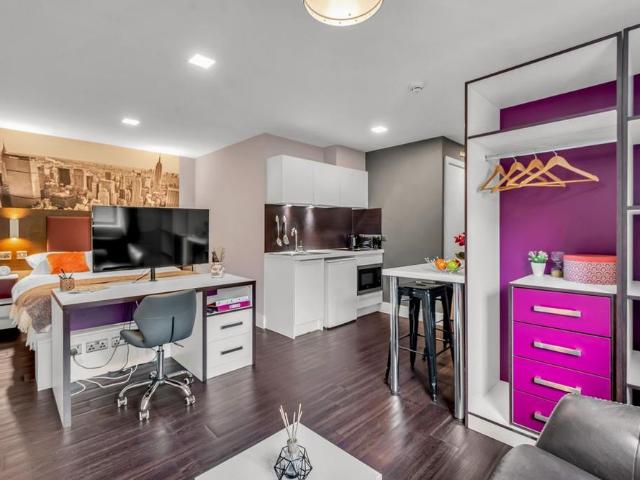 1 bedroom private hall to rent