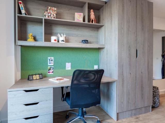 1 bedroom private hall to rent