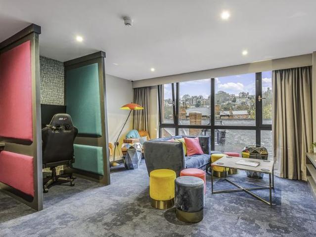 1 bedroom private hall to rent