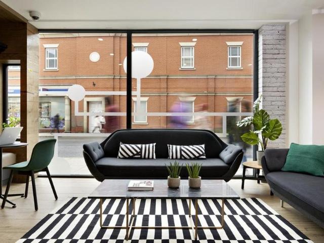 1 bedroom private hall to rent