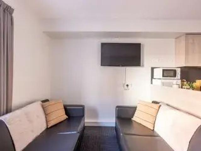 1 bedroom private hall to rent