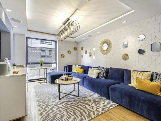 1 bedroom private hall to rent