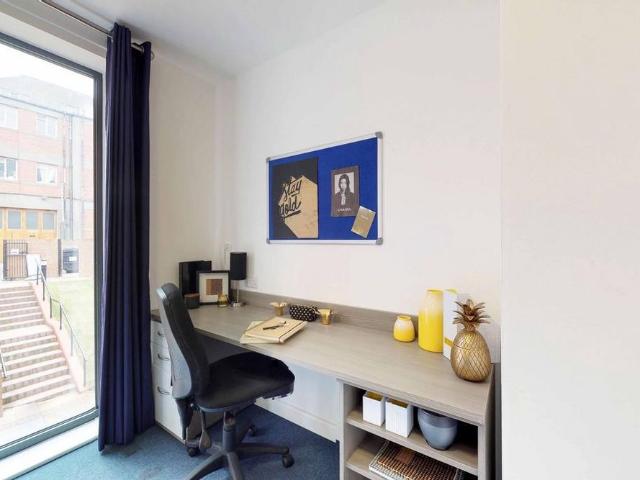 1 bedroom private hall to rent