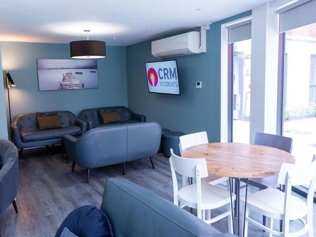 1 bedroom private hall to rent