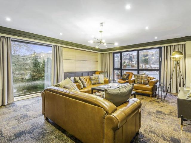 1 bedroom private hall to rent