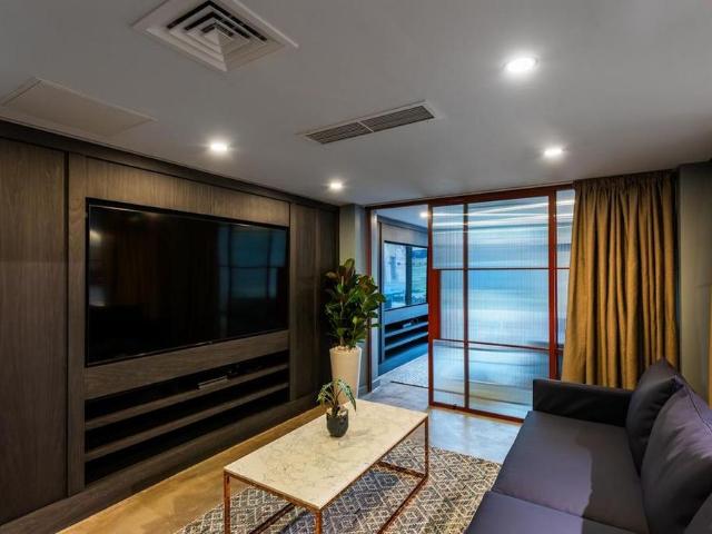 1 bedroom private hall to rent