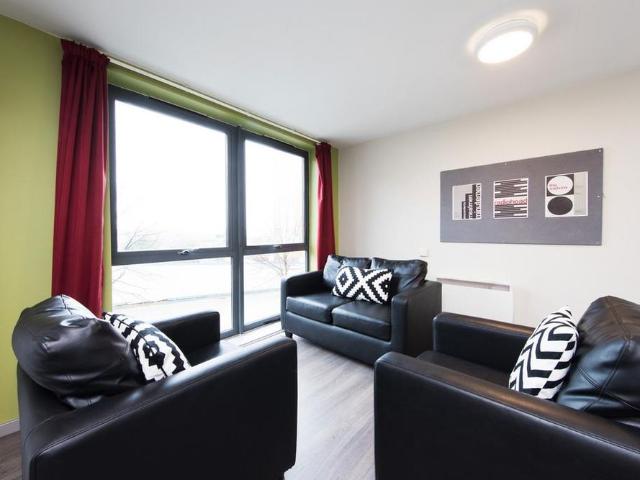1 bedroom private hall to rent