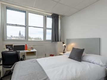 1 bedroom private halls to rent