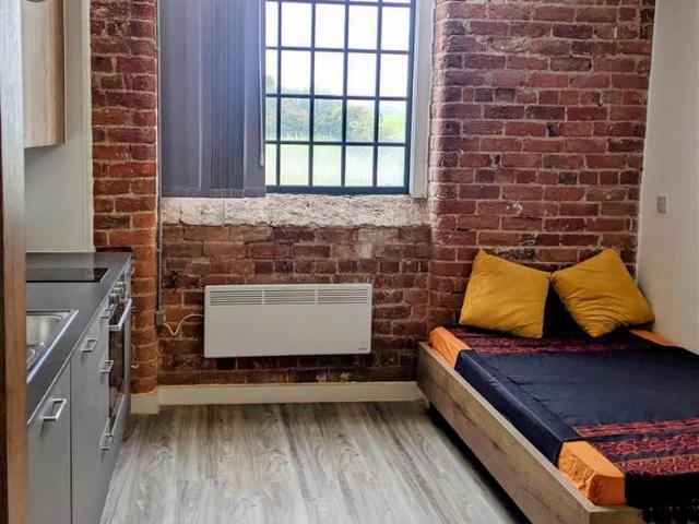 1 bedroom private halls to rent