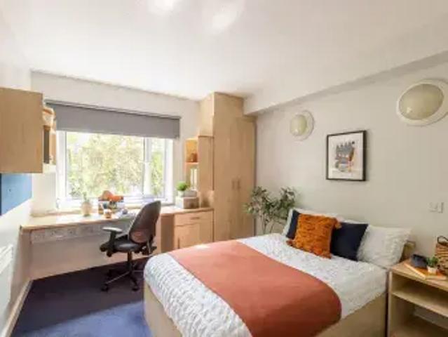 1 bedroom private halls to rent