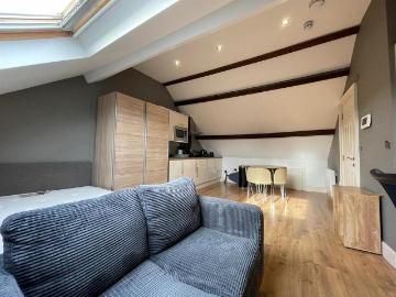 1 bedroom private halls to rent