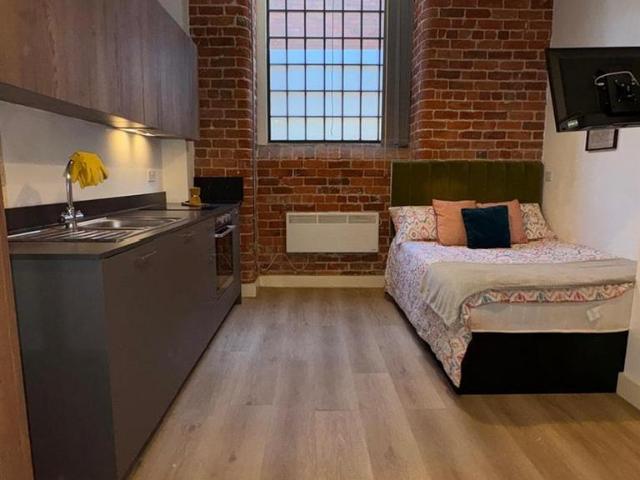 1 bedroom private halls to rent