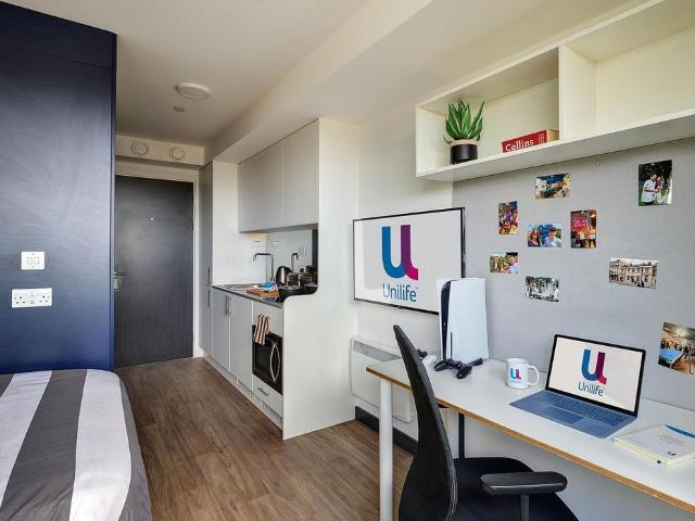 1 bedroom private halls to rent