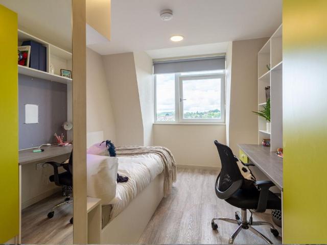 1 bedroom private halls to rent