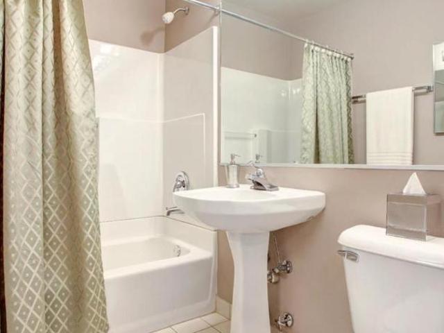 1 bedroom, Prospect Heights IL 60070 LS105369231