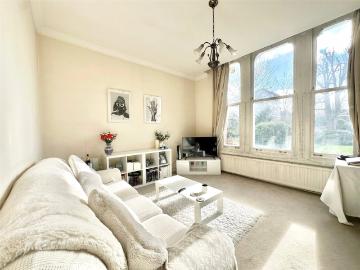 1 bedroom Property