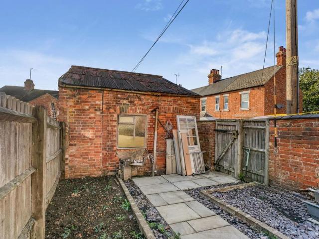 1 bedroom property for sale
