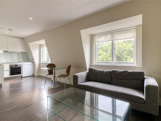 1 bedroom property in Agar Grove, Camden, London, NW1 £2,250 pcm | Chestertons