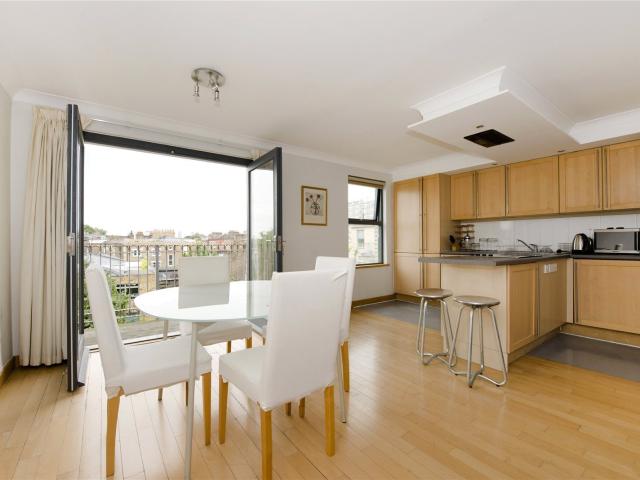 1 bedroom property in Altair Court, 204 Southgate Road, London, N1 £2,350 pcm | Chestertons