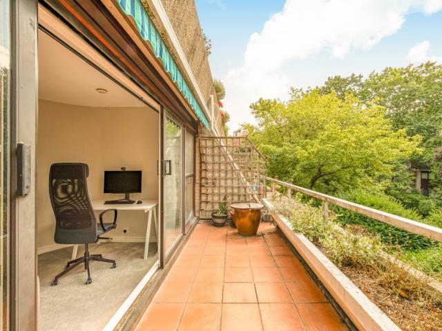1 bedroom property in Archery Steps, St. Georges Fields, London, W2 £2,400 pcm | Chestertons