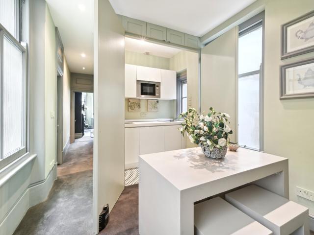 1 bedroom property in Argyll Mansions, 303 323 Kings Road, London, SW3 £3,600 pcm | Chestertons