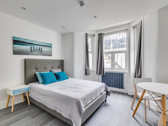 1 bedroom property in Finborough Road, London, SW10 £1,900 pcm | Chestertons