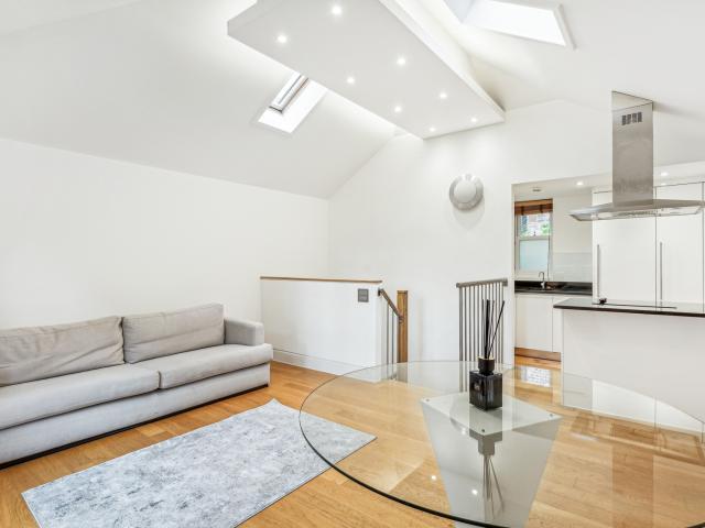 1 bedroom property in Kings Road, London, SW3 £4,333 pcm | Chestertons