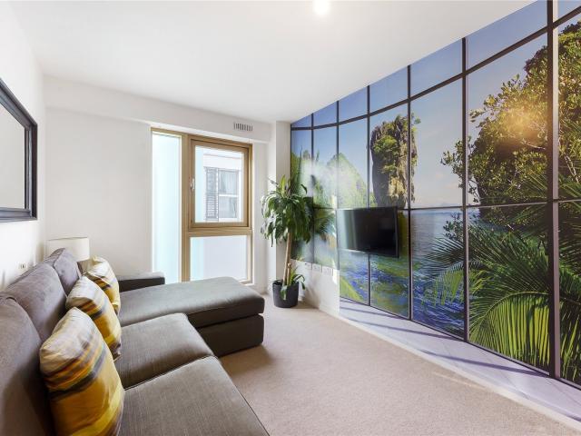 1 bedroom property in Hardwicks Square, London, SW18 £1,750 pcm | Chestertons
