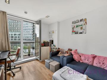 1 bedroom property in Limeharbour, London, E14 £1,950 pcm | Chestertons