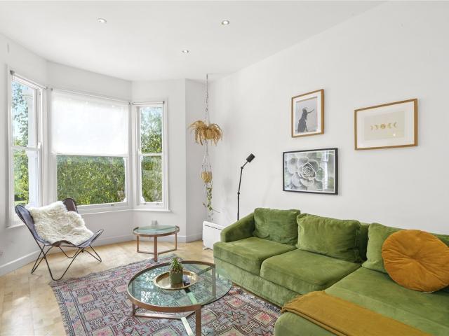 1 bedroom property in Monnery Road, Dartmouth Park, London, N19 £2,400 pcm | Chestertons