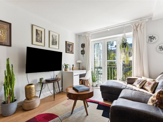 1 bedroom property in Mildmay Park, Islington, London, N1 £2,100 pcm | Chestertons