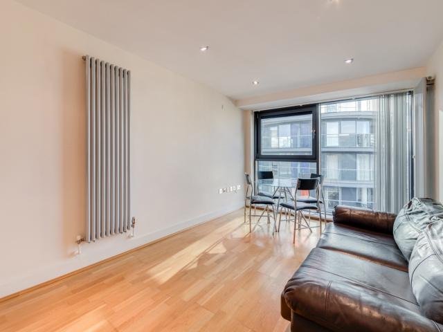 1 bedroom property in Millharbour, London, E14 £1,850 pcm | Chestertons